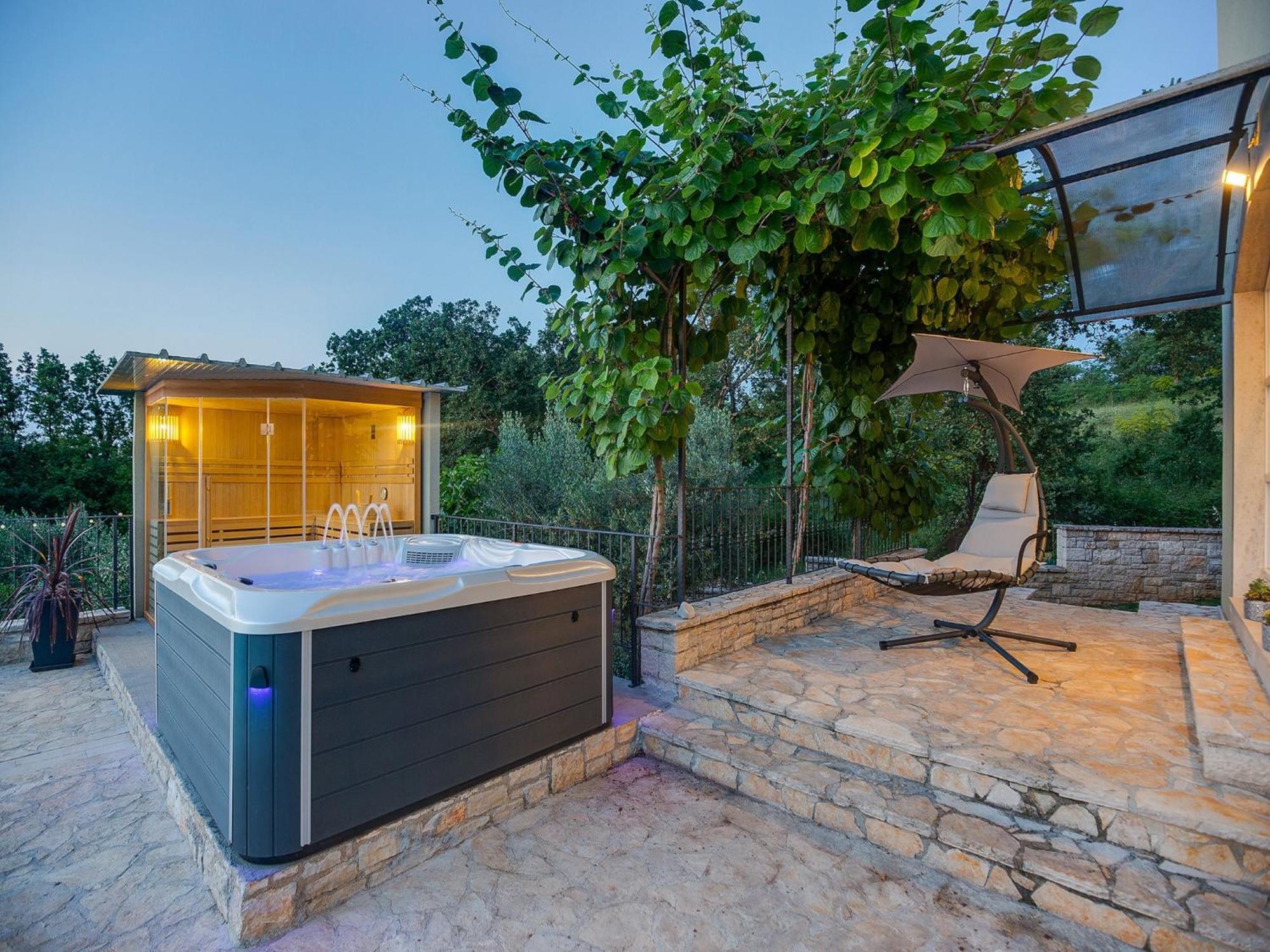 In Istria With Pool And Sauna *